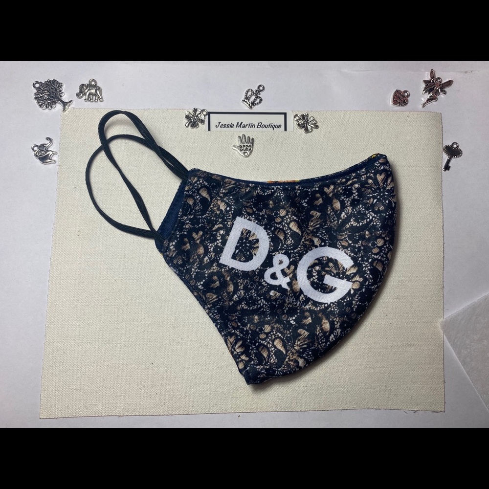 Beautiful mask - Picture 2 of 2
